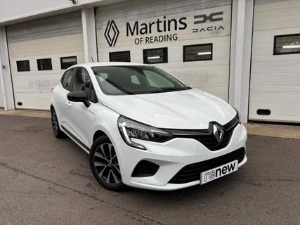 Used 2022 Renault Clio 1.0 TCe Evolution Euro 6 (s/s) 5dr at Martins Group