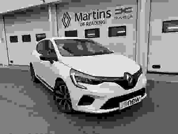 Used 2022 Renault Clio 1.0 TCe Evolution Euro 6 (s/s) 5dr White at Martins Group