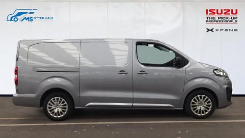 Vauxhall VIVARO Photo at-d06d529aca9a4fa9aebb2d6c04c50d2d.jpg