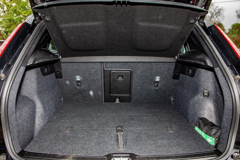 Used Volvo XC40 OE72HKK 19