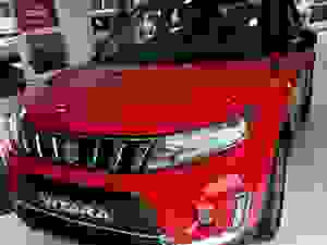  Suzuki Vitara 1.0 Boosterjet SZ-T Auto Euro 6 (s/s) 5dr Bright Red with Metallic Cosmic Black Pearl Roof at Startin Group