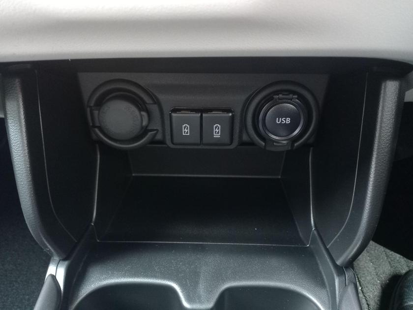 Suzuki SWIFT Photo at-d0a5370453db4ddf8eb1d8103597d998.jpg