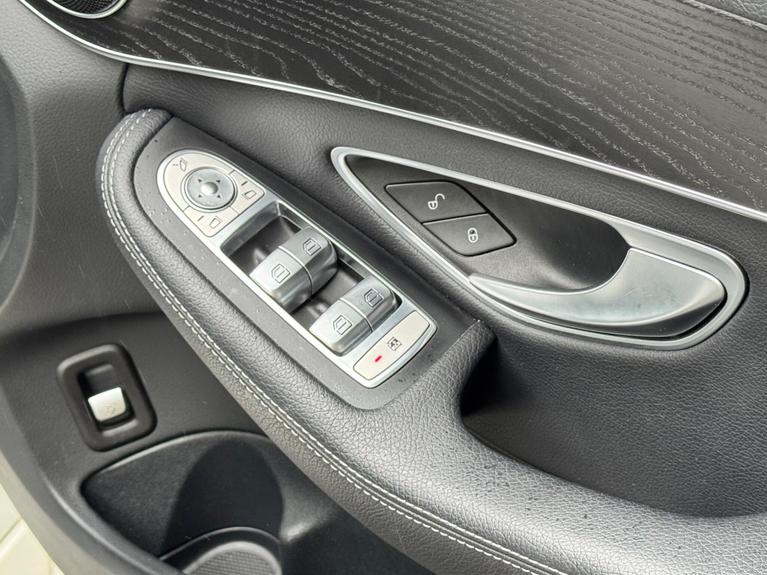 Used Mercedes-Benz C Class WR67UVZ 13
