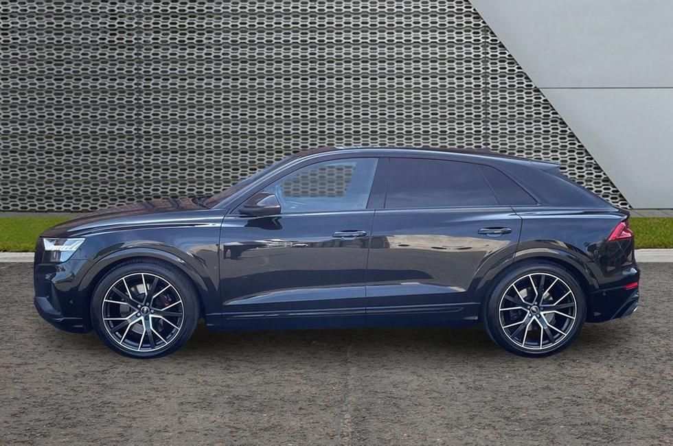 Audi Q8 Photo at-d0c834075f9a483098f11de88e95572e.jpg