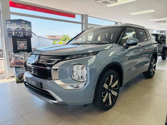 Mitsubishi Outlander Photo at-d0cddc1ee20d4093a5c1f878902c9280.jpg
