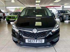 Vauxhall Zafira Tourer Photo 1