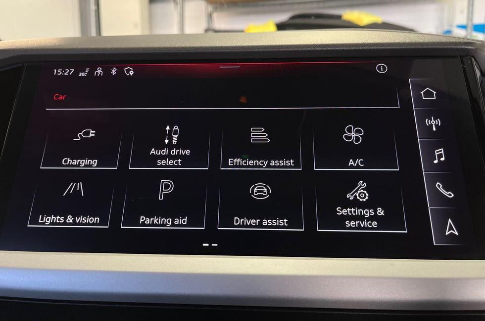 Audi Q4 Photo at-d144a34c5f5648dfa9a002cd6686b999.jpg