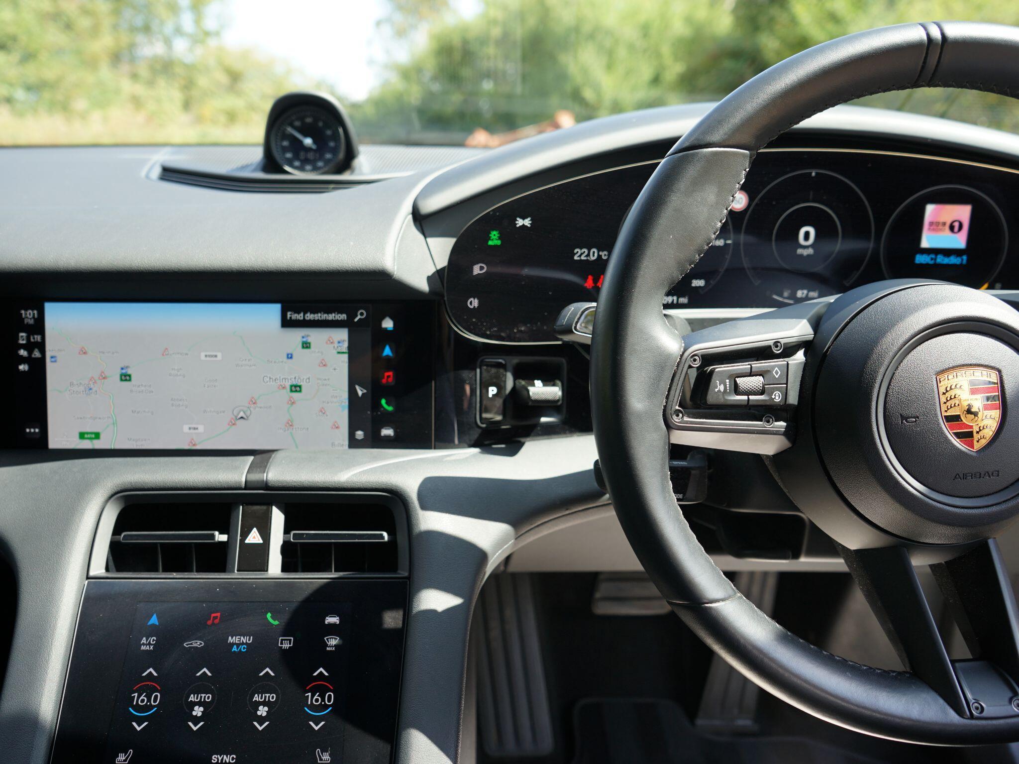Porsche Taycan Performance 79.2kWh Auto RWD 4dr (11kW Charger) — photo 9