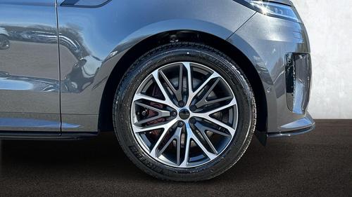 Land Rover Range Rover Sport Photo at-d169b078f47b4f9ebe7e7bfc0724ac96.jpg