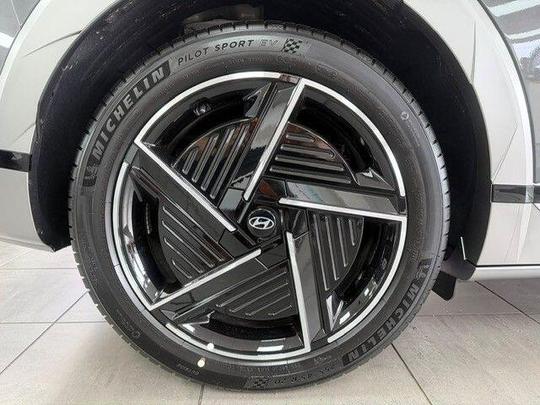 Hyundai IONIQ 5 Photo at-d1753d57f27948c9864842e33076c74b.jpg