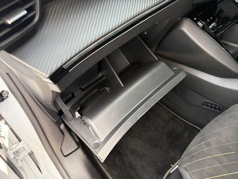Used Peugeot 208 KM75HHS 30