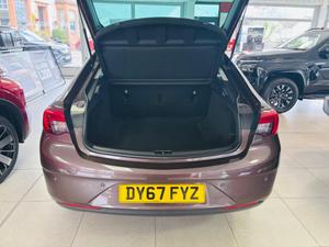 Vauxhall Insignia Photo 22