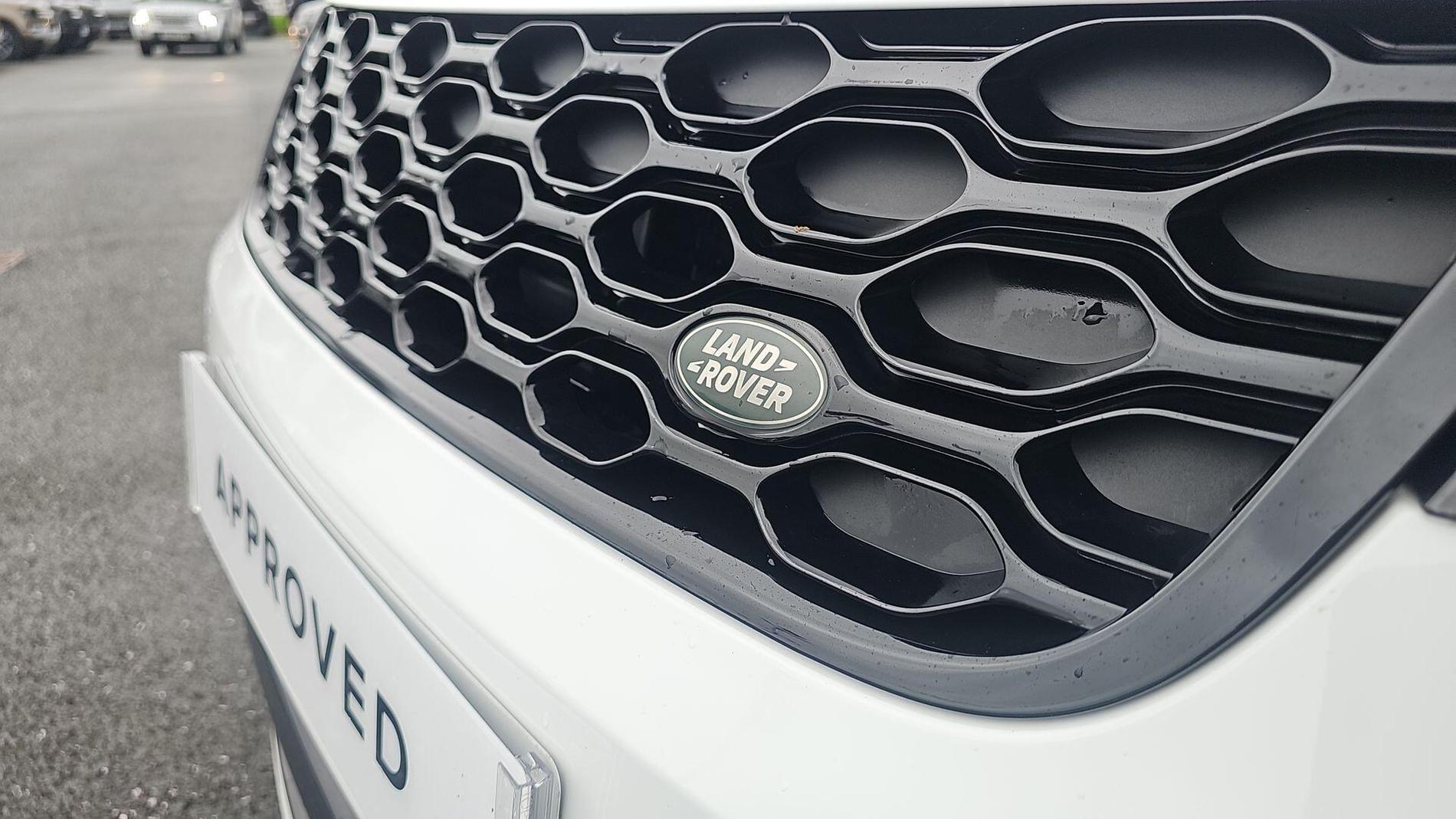 Land Rover Discovery Photo at-d192cf2b436c44c7b1b723916bbdf53b.jpg