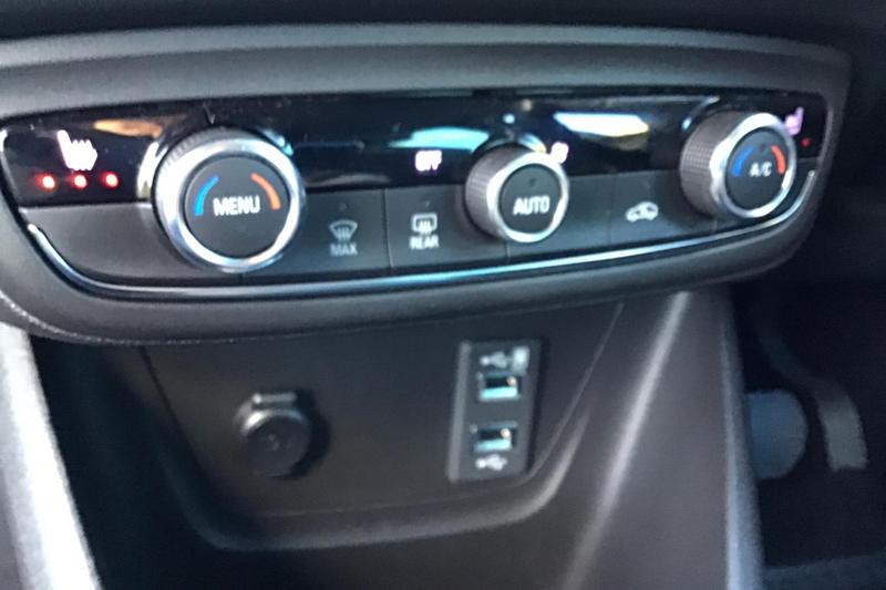 Used Vauxhall Crossland PJ72MJO 42