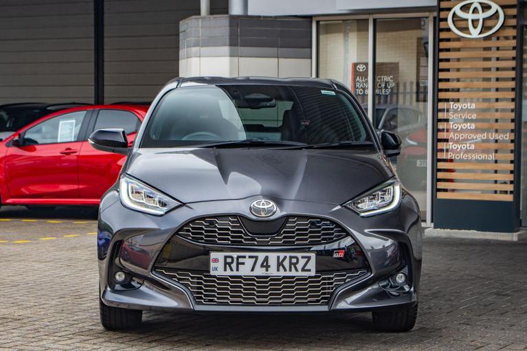 Used Toyota Yaris RF74KRZ 5