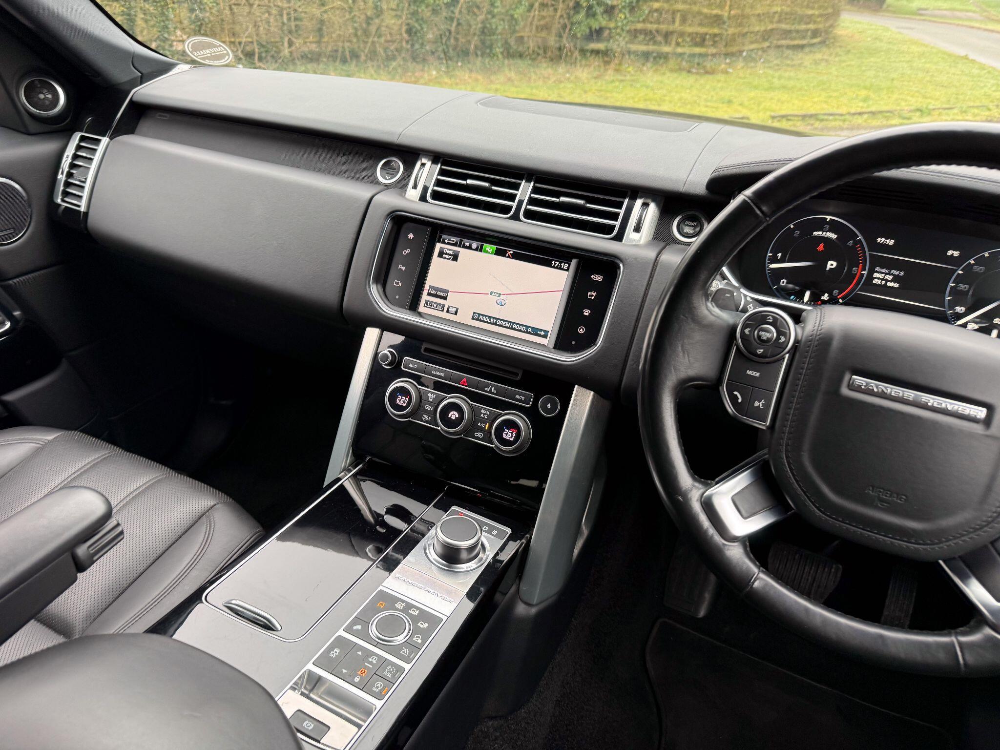 Land Rover Range Rover 3.0 TD V6 Vogue Auto 4WD Euro 6 (s/s) 5dr — photo 6