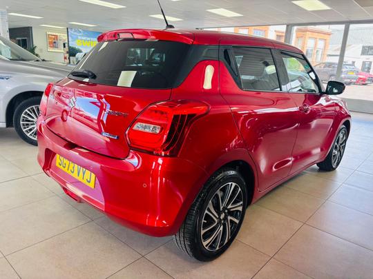 Suzuki Swift Photo at-d1ba63da429f48739a1a5596fc9998d3.jpg