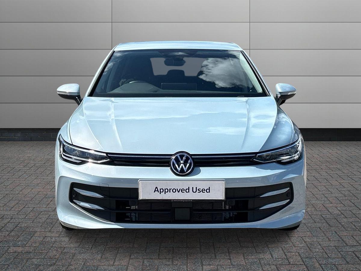 Volkswagen Golf Photo at-d1bed527a57d40b9b8bff3f55ffdaecb.jpg