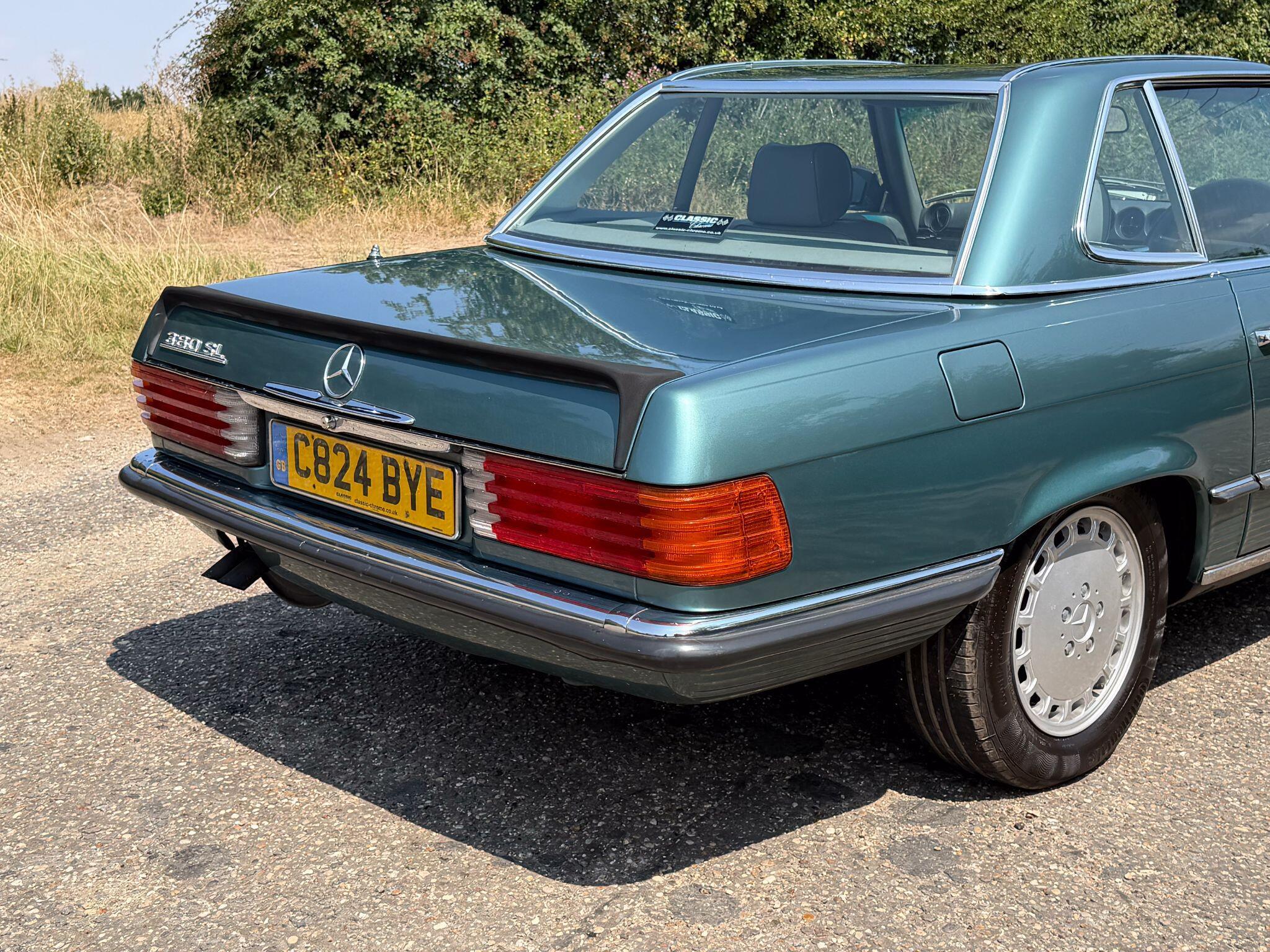 Mercedes-Benz 380 3.8 SL 2dr — photo 11