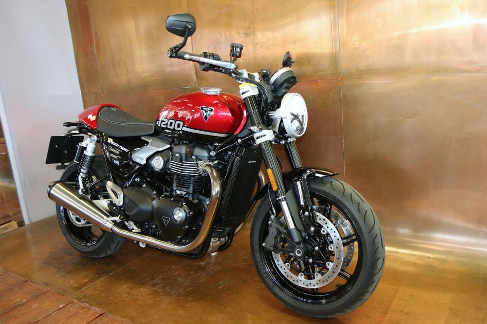 TRIUMPH Speed Twin 1200 Photo at-d1d5ee8706df4a8ea4efe10495d08cc4.jpg
