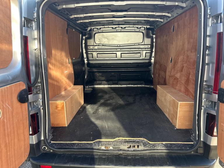 Used Renault Trafic DL72FEG 15