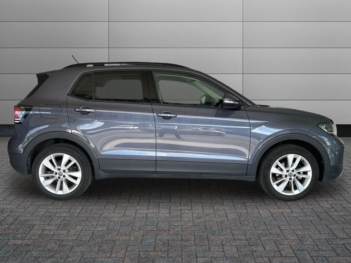 Volkswagen T-cross Photo at-d1e640ff988746e48a065f53b1c3e8f5.jpg
