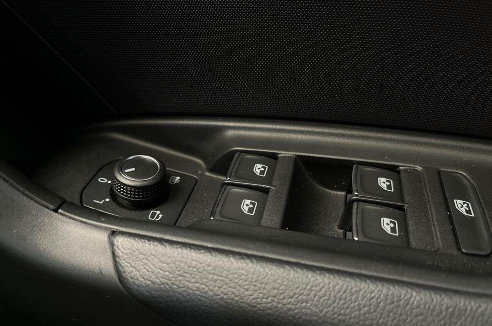 Audi A1 Photo at-d1f59123d30440e6837275a8b76138d4.jpg