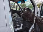 Mercedes-Benz Sprinter Photo 8