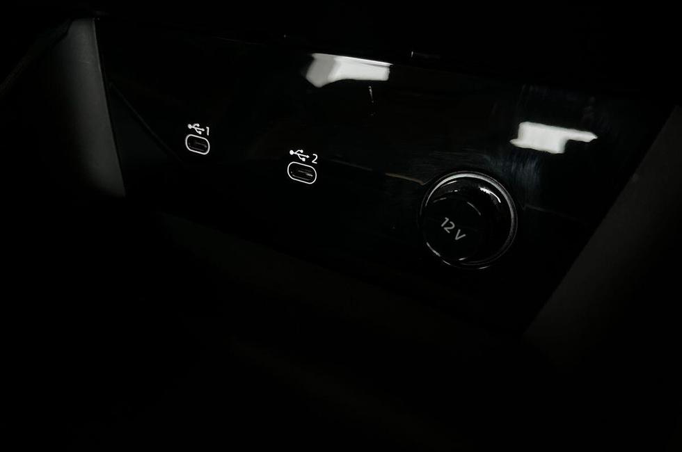 Audi Q6 Photo at-d21c5006ae6d4b6582c78515e0e1a530.jpg