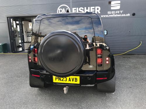 Land Rover Defender 110 Photo at-d24e73247f454c798ed7dc31b2fc5878.jpg