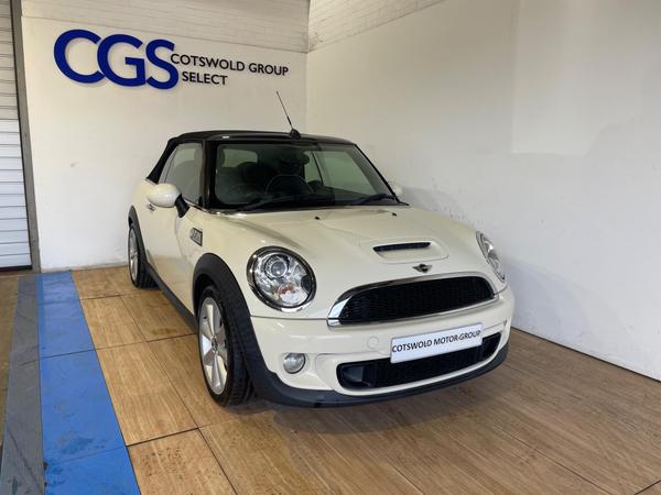 None MINI Convertible 1.6 Cooper S Convertible 2dr Petrol Manual Euro 5 (s/s) (184 ps) Cash price photo