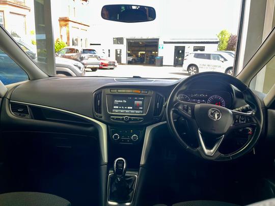 Vauxhall Zafira Tourer Photo at-d260027487da41f29e5f9024fccc58b6.jpg