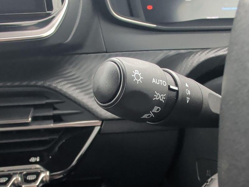 Used Peugeot 208 WP25YOR 24