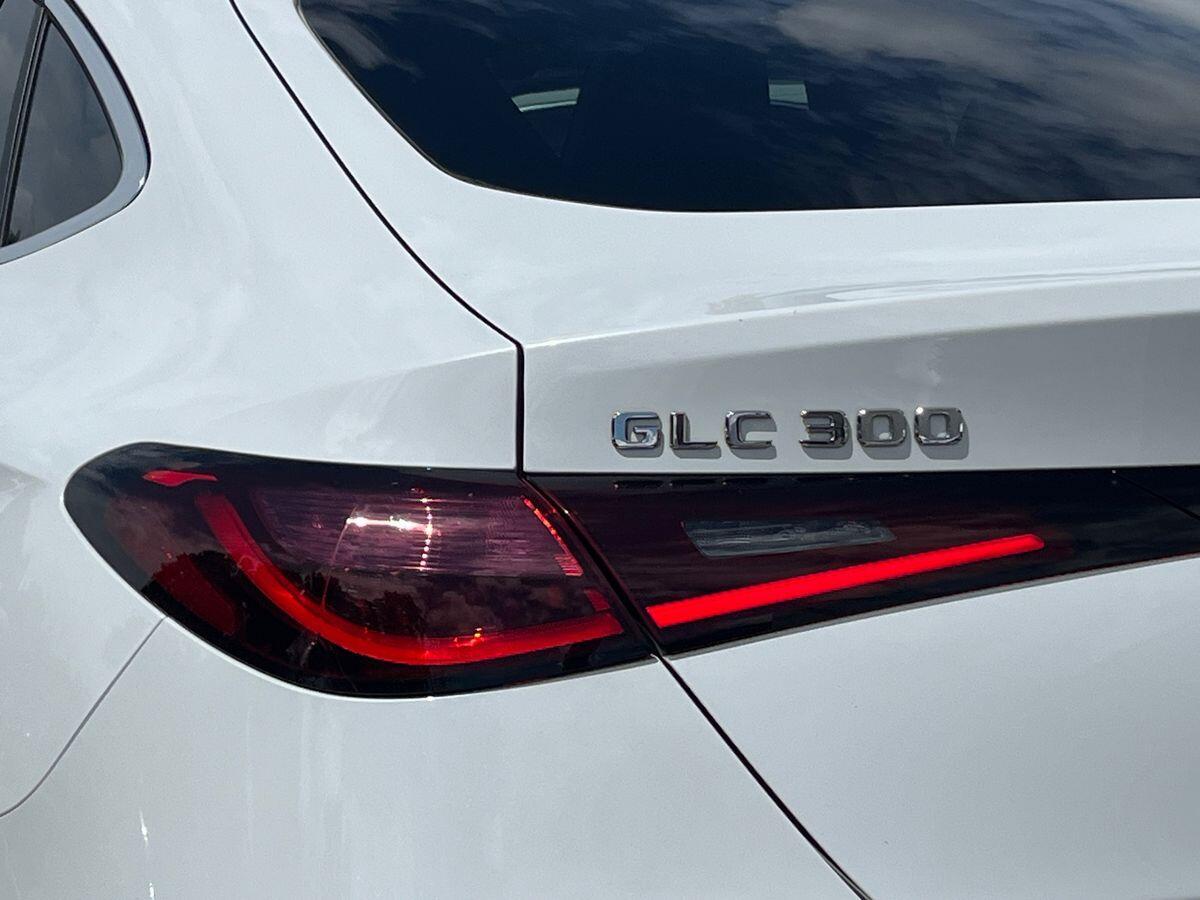 Mercedes-Benz GLC Photo at-d2aff8acdcf244059480c4ad36e72b84.jpg