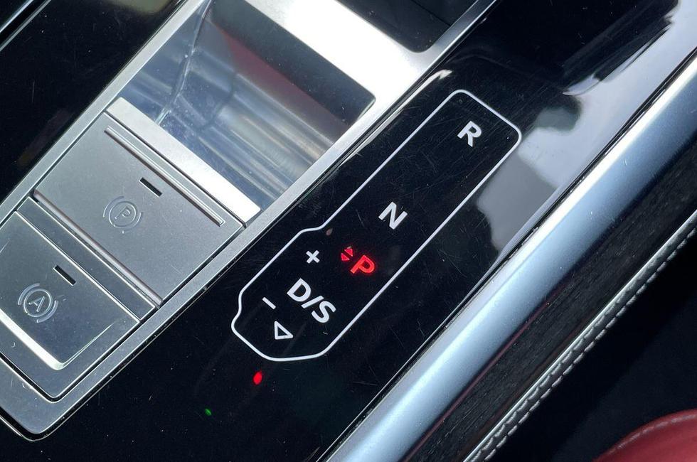 Audi Q8 Photo at-d2cd4202e3d14286a5eb348cdd38b2f7.jpg