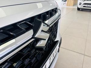 Suzuki S-Cross Photo 14