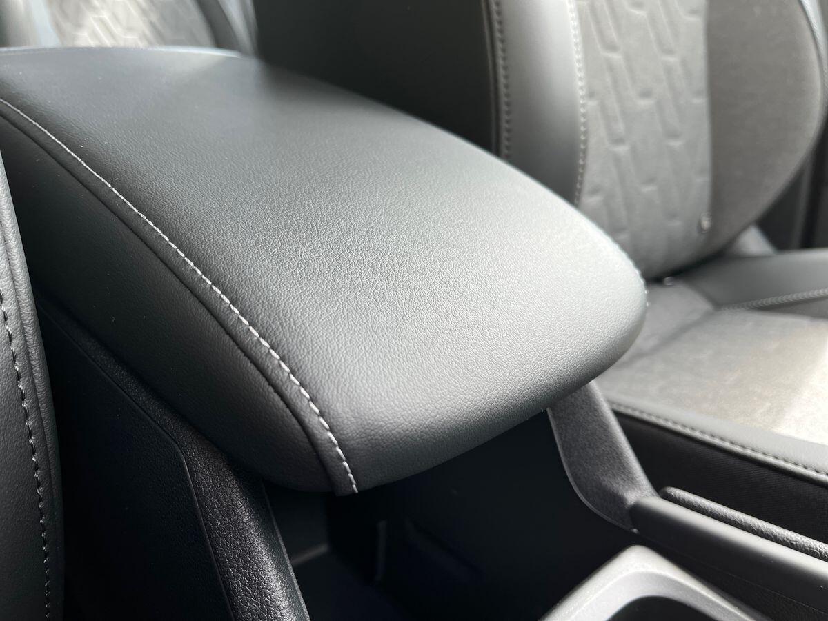 Volkswagen Tiguan Photo at-d2f20236e04f49acbddcee3889c68b3c.jpg