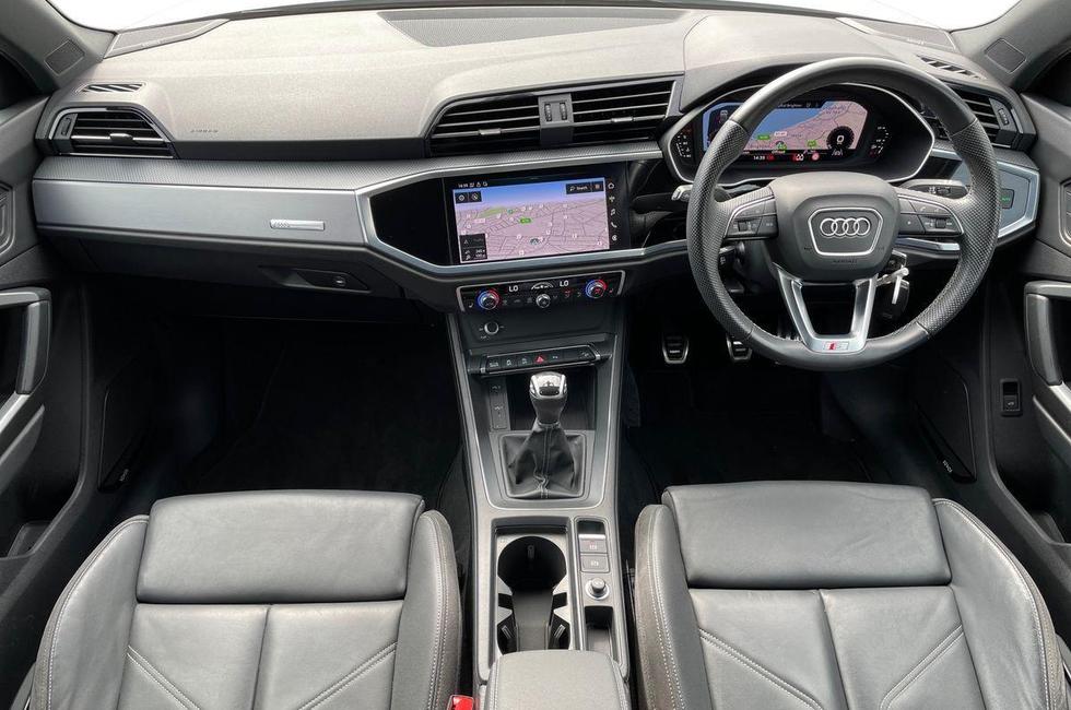 Audi Q3 Photo at-d31dd0bd83fc456eb0f7dc2933876484.jpg