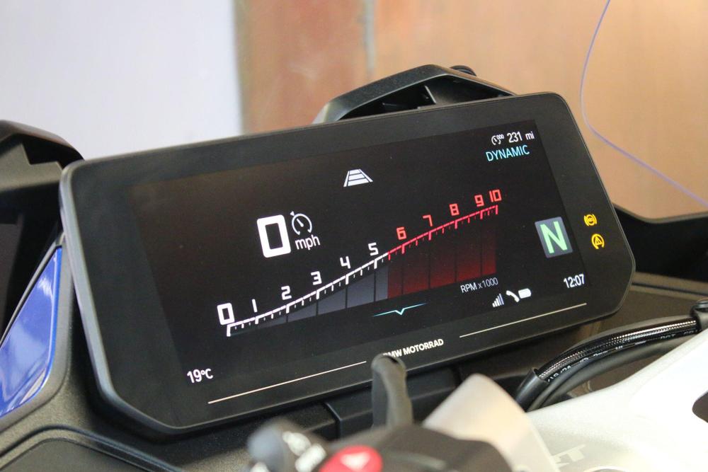 BMW R 1300 RT Photo at-d32bd6551c8e4f8db97469a17e9fcc3d.jpg