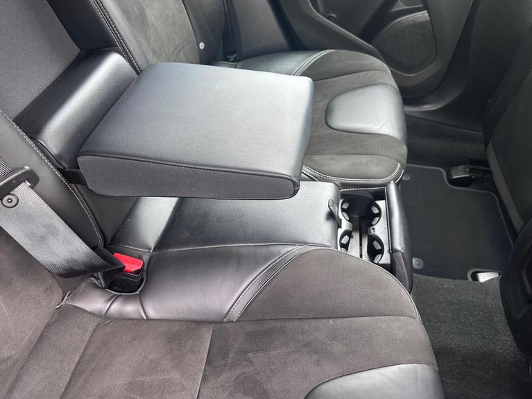 Used Volvo V40 RK67FUB 11