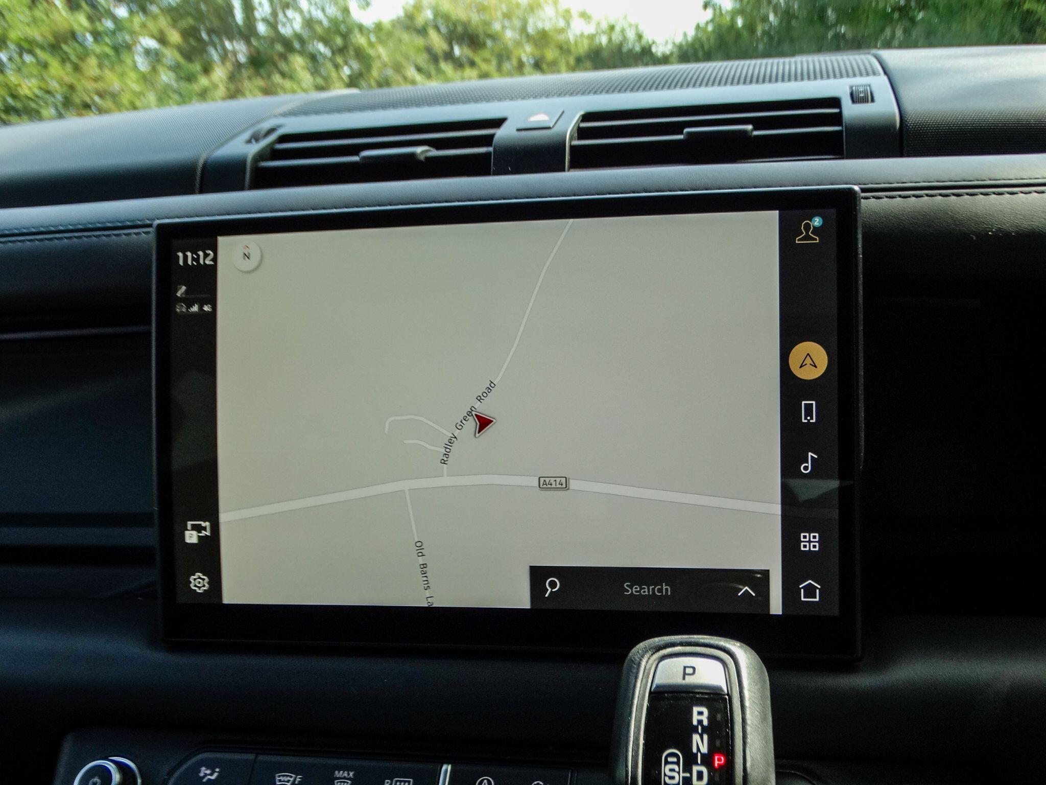 Land Rover Defender 110 3.0 D250 MHEV X-Dynamic HSE SUV 5dr Diesel Auto 4WD Euro 6 (s/s) (250 ps) — photo 20