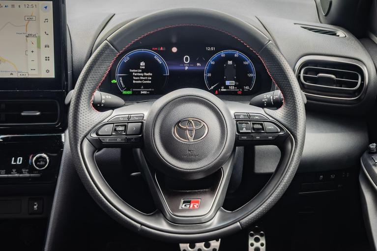Used Toyota Yaris Cross WR75XUN 13