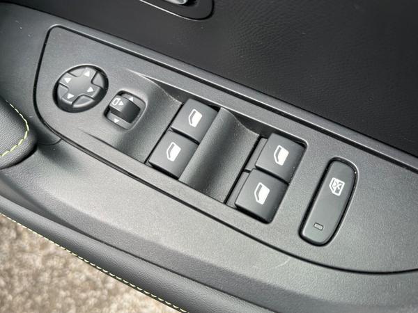 Used Peugeot 2008 NV23VRE 28