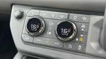 Land Rover Defender Photo 15