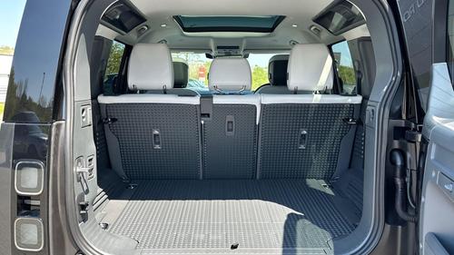 Land Rover Defender Photo at-d4231e5d8e6544fe8a5ec4eba5d0274b.jpg