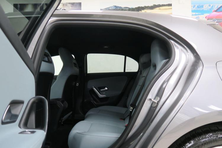 Used Mercedes-Benz A Class LV73JZD 12