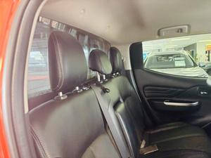 Mitsubishi L200 Photo 27