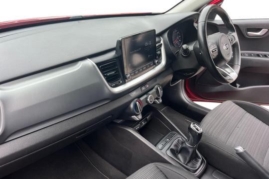 Kia Stonic Photo at-d4395eb0d89c4c05b220a4b60301a9db.jpg