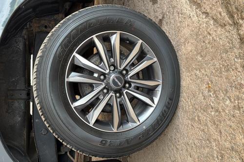Isuzu D-MAX Photo at-d44a1b89d52a49389e9856d83289b7f6.jpg
