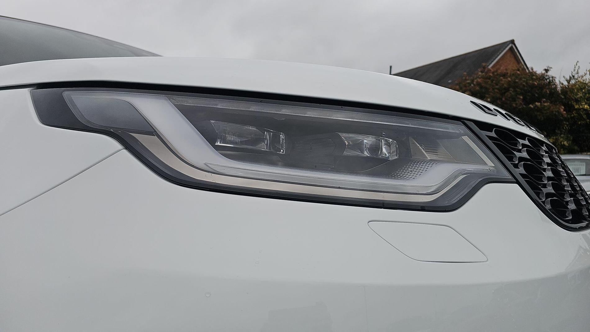 Land Rover Discovery Photo at-d450a8fee6954a5e8444061c2aea195e.jpg